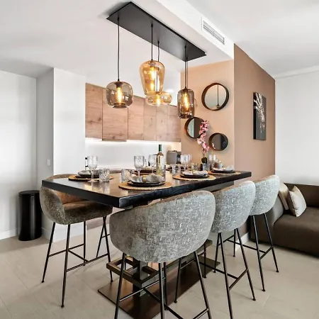 Διαμέρισμα Luxury 3br - Jacuzzi, Garden And Pool Εστεπόνα