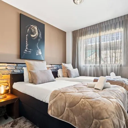 Διαμέρισμα Luxury 3br - Jacuzzi, Garden And Pool *