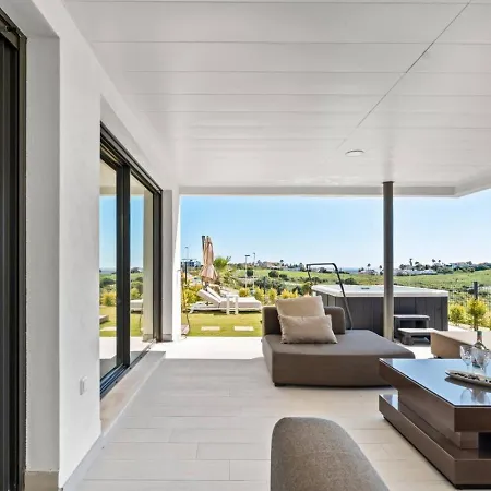 Luxury 3br - Jacuzzi, Garden And Pool Apartmán