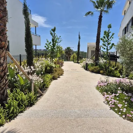 Luxury 3br - Jacuzzi, Garden And Pool *